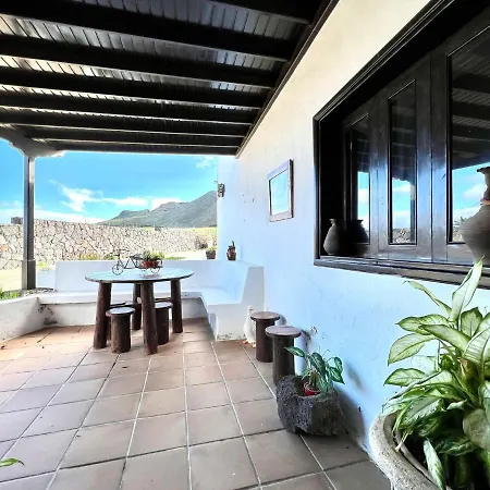 Casa Grande Con Freewifi, Terraza, Barbacoa Y Vista A Montana * Haría