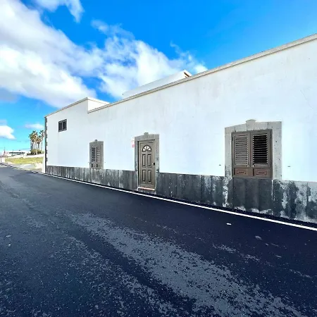 Casa Grande Con Freewifi, Terraza, Barbacoa Y Vista A Montana * Haría