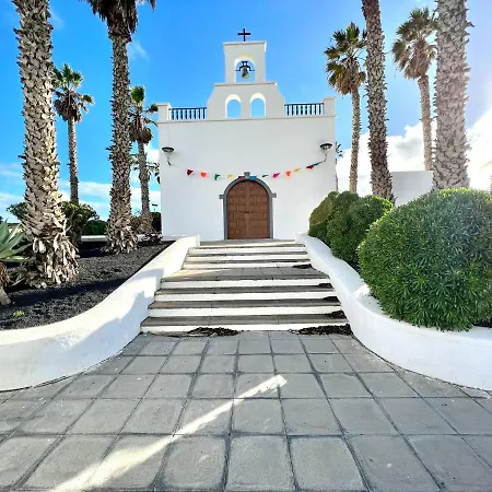 Vakantiehuis Casa Grande Con Freewifi, Terraza, Barbacoa Y Vista A Montana Haría