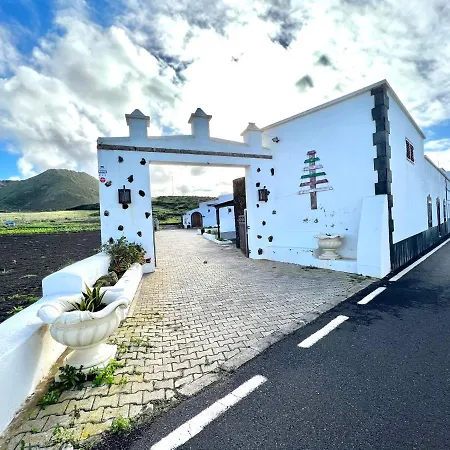 Casa Grande Con Freewifi, Terraza, Barbacoa Y Vista A Montana * Haría
